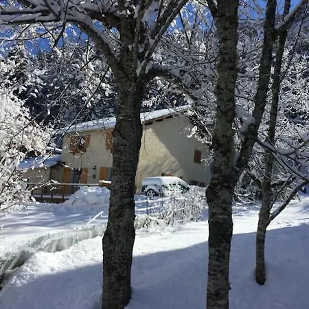 Chalet Tout Confort / Calme Et Proche De Tout Chalet *